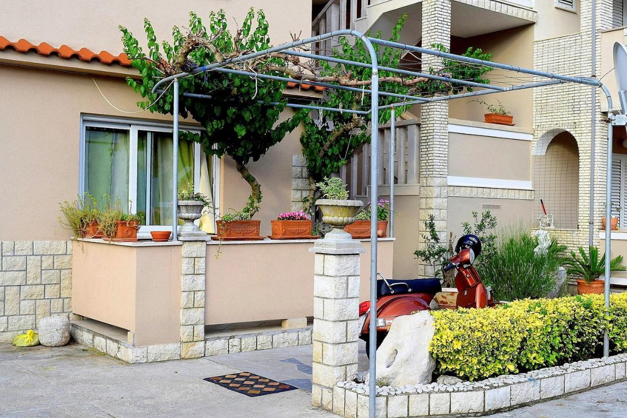Zoro Apartments Palit Exterior photo
